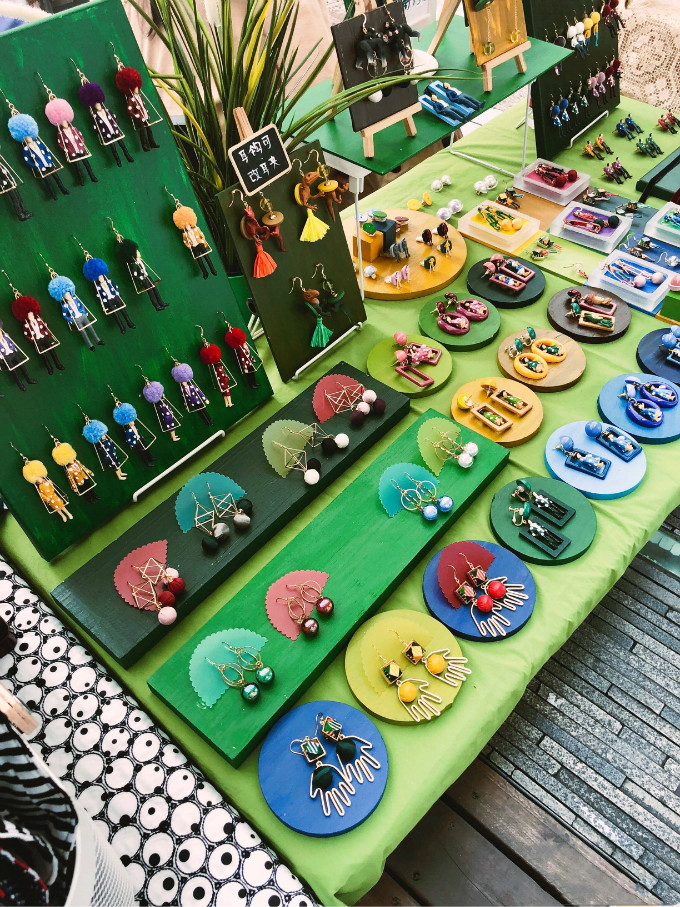 beat365官网_为证明设备无毒无害 活广告揽客加湿器养鱼(图1) beat·365