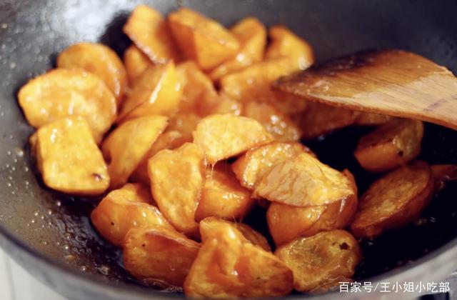 beat365官网_成都市回民小学:献礼祖国70华诞争当新时代好少年(图2) beat365亚洲体育官方网站